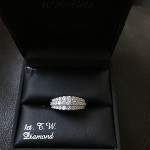 10K White Gold 1ct Diamond Ring